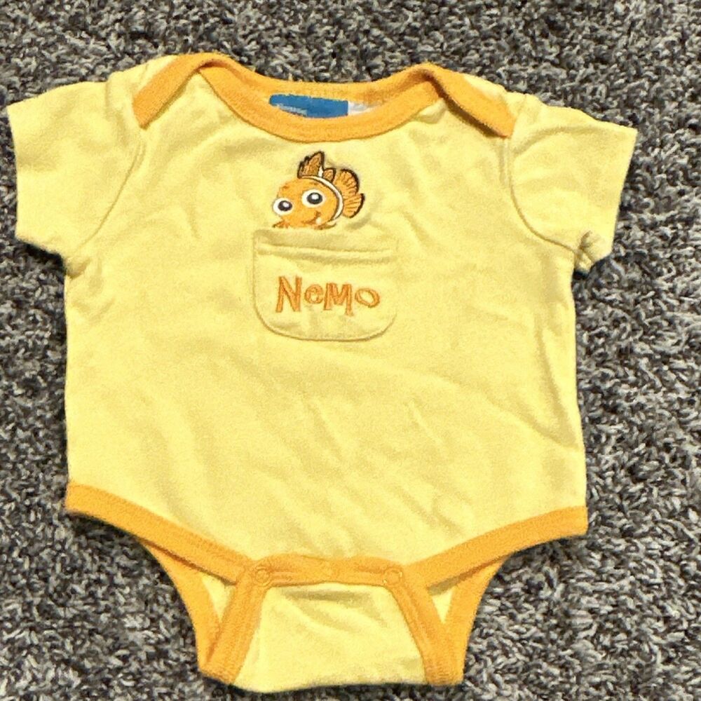 Vintage Finding Nemo Bodysuit One Piece 0-3 Months Newborn Yellow Pixar Y2K